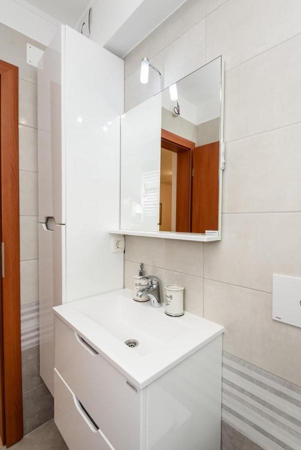 Apartment Jadranka With Sea View In Rogotin 외부 사진
