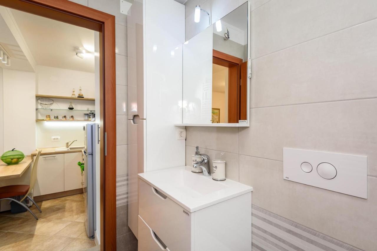 Apartment Jadranka With Sea View In Rogotin 외부 사진